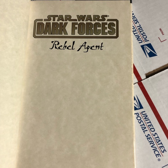 Star Wars dark forces book. Good condition - Picture 4 of 8